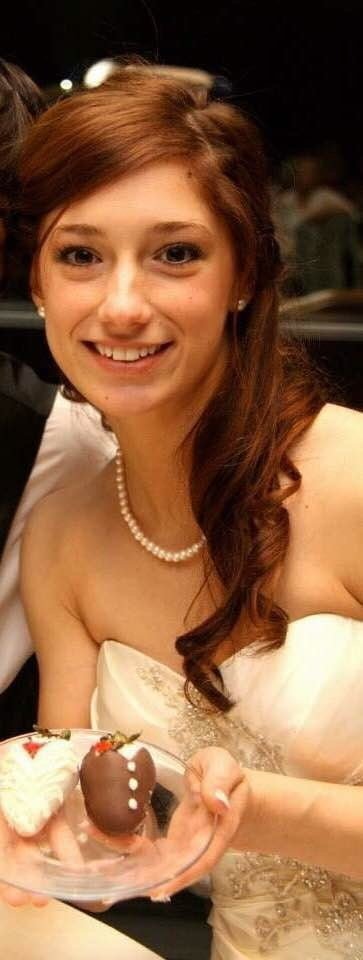 Maddy H. Exposed Wife #doZYiN3U