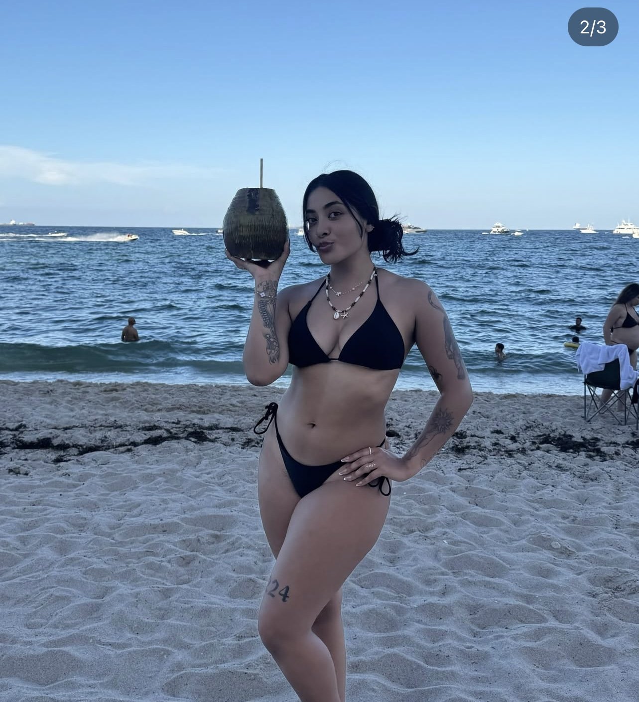 Latina #Hi9Ic4Rb