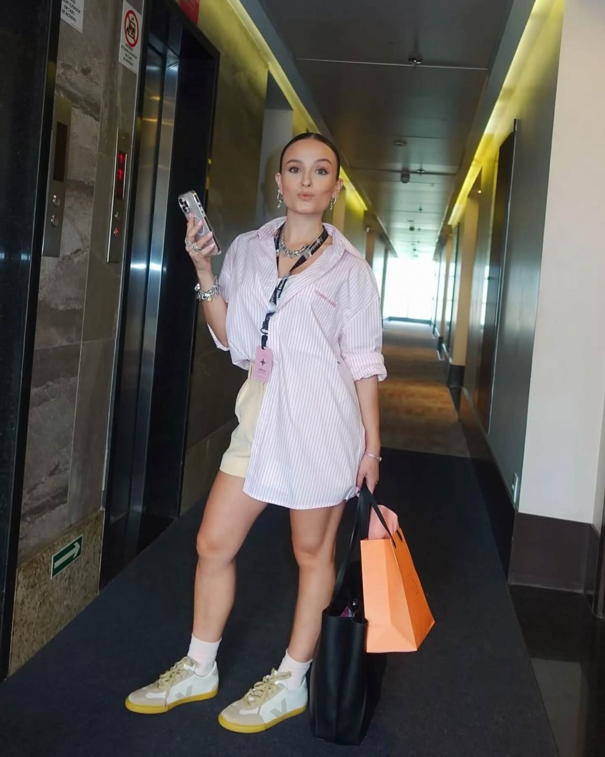 Linda , beleza Larissa...Larissa Manoela deliciosa #xrbxJn1z