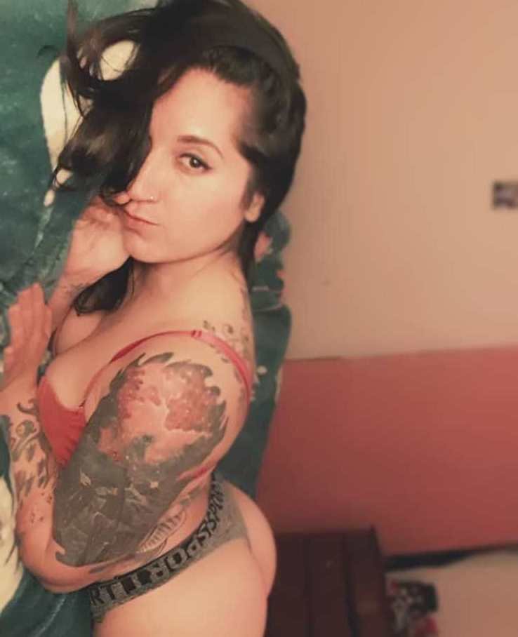 Chilena Caliente #z6mGqDj0