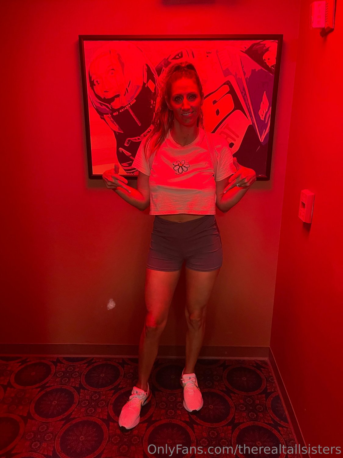 tall lesbian twins #JeKHomLe