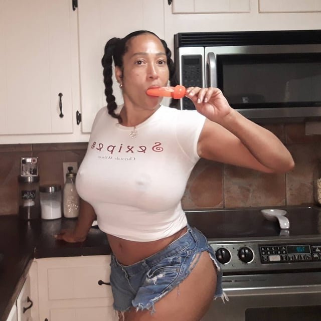 Chrystale_Wilson,_best_known_as_Ronnie_from_The_Players_Cl...ug_finally_getting_a_boyfriend._https___t.co_uiKmK0AQHn_1 #I1TTYIdh