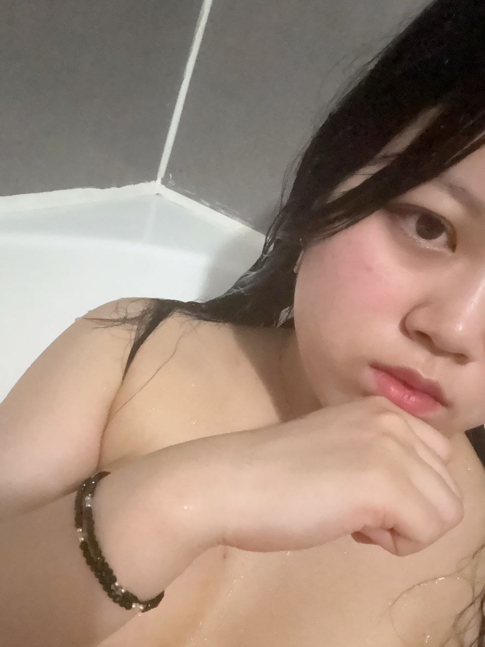 Asian slut wants to be exposed #pDMBLql7
